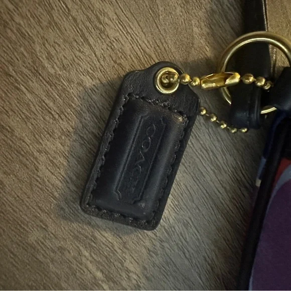 Pale gray grained leather Marc Jacobs Totally Turnlock Terre Tote shoulder bag - Picture 15 of 15